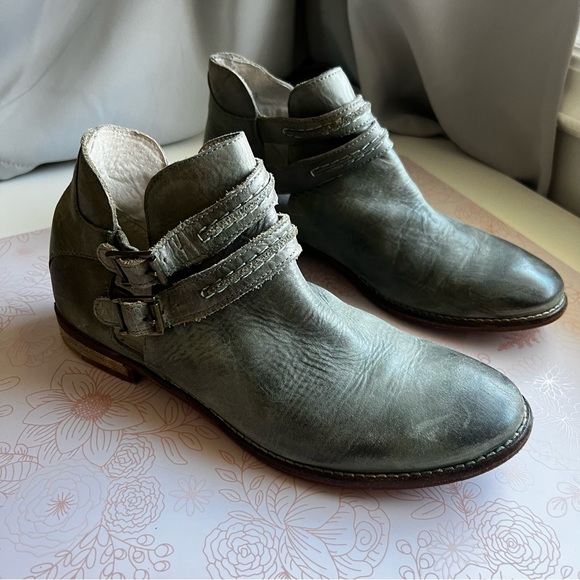 Free People Emerald Green Leather Cut Out Ankle Strap Boots Sz EU 39 or US 8 - Picture 10 of 10